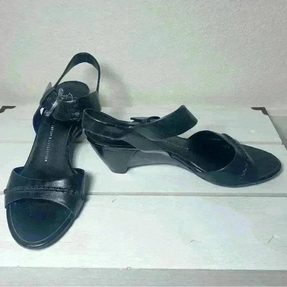 Franco Sarto Women’s Black Leather Ankle Strap Wedge Sandals Size 7 1/2 M - Picture 7 of 16